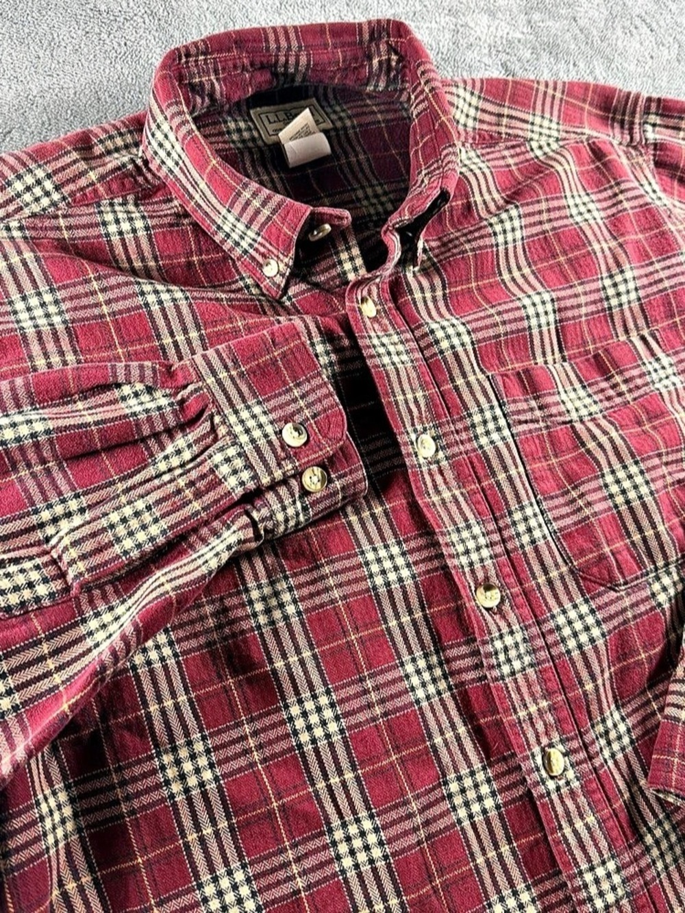 Vintage 2000s L.L. Bean Red And Tan Plaid Long Sleeve Flannel Shirt Men’s M-Reg